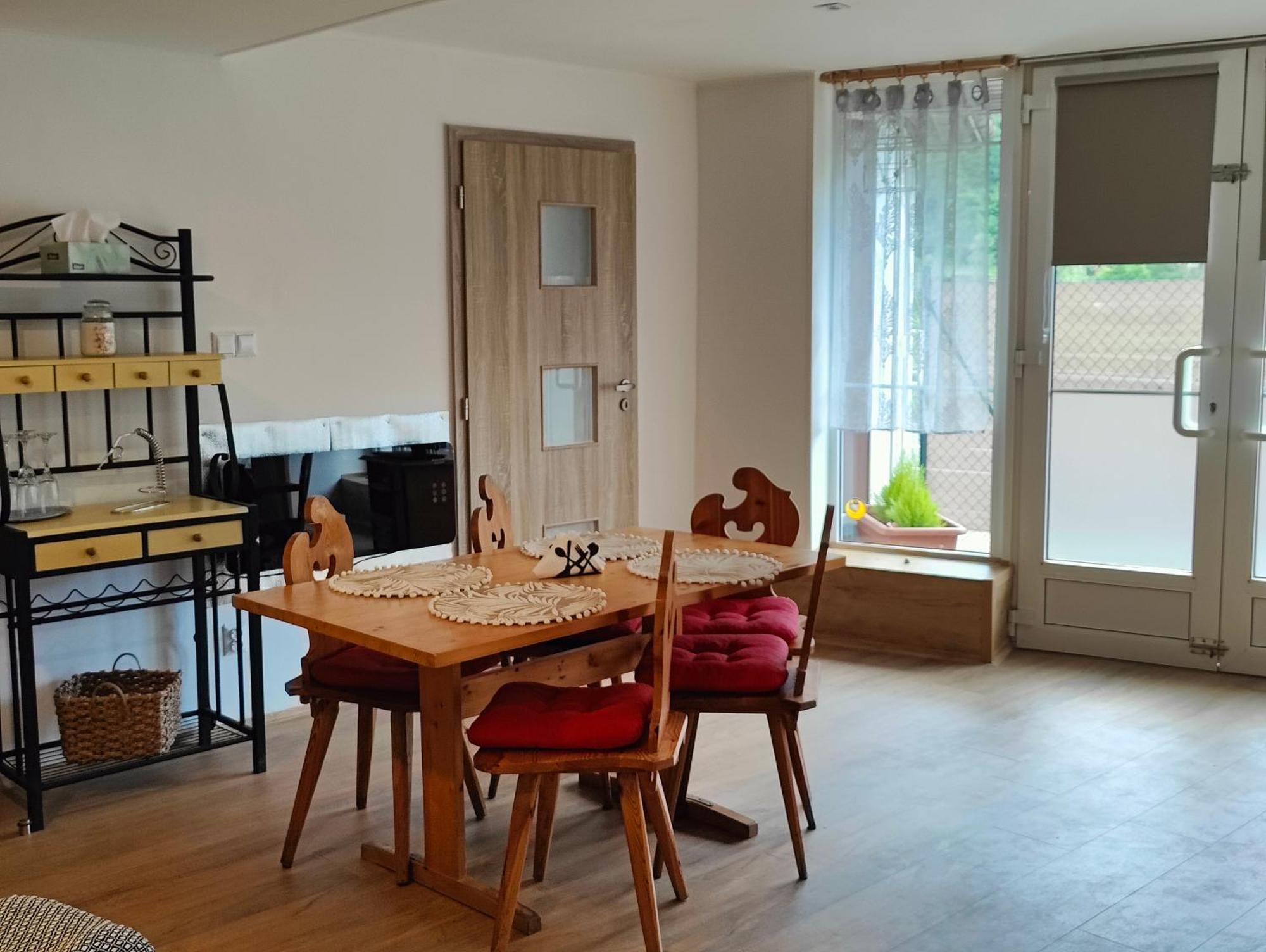 Apartman Hranice - Хренско Экстерьер фото